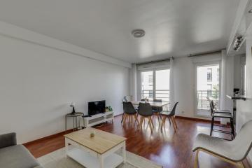 Chic and spacious apart with parking