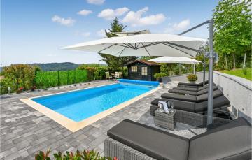 Stunning home in Novi Marof with Sauna, 3 Bedrooms and WiFi