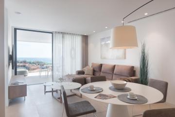 Infinity 1-2 LUXE PARTIAL SEA VIEW 2B