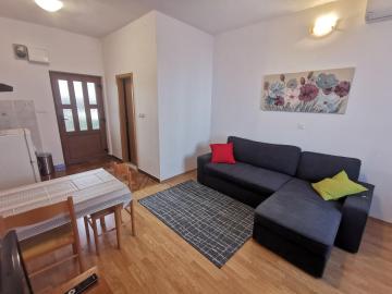 Uncle Apartment