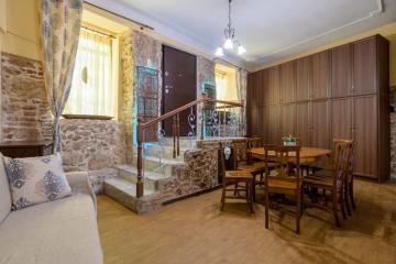Neo classical 4 bedrooms in psyri