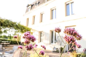 Dans maison de charme, bel appartement privatif