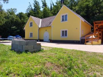 Welcoming holiday home in Nemesgul cs near lake