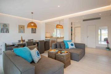 Charming 1 bedroom apartment in Voula centre.