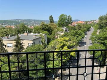 Panoramic apartment in Central Buda