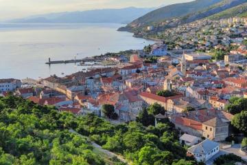 Zora Apartment, Centar Senj