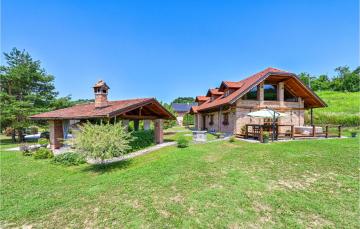 Nice home in Prosenik Gubasevski with Jacuzzi, Sauna and 2 Bedrooms