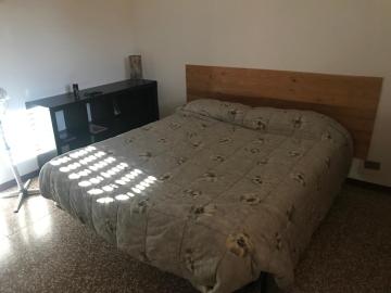 Appartamento 4 posti letto in zona tranquilla e ben servita, un matrimoniale e un divano letto matrimoniale