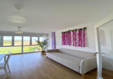 VIOLETA lindo apartamento en Ribeira.