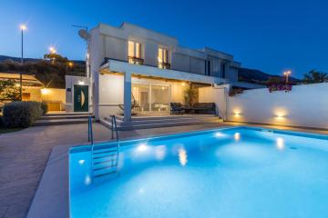 Villa Mermaid private pool save 15 percent on Split-villas com