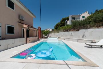 Apartment Villa Lavandula - Swimming pool view