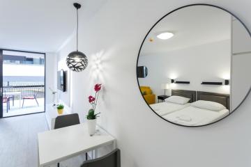 CITY CENTER apartments /free parking place in the garage