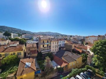 Bel appartement rénové - Très belle vue dégagée
