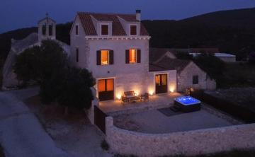 Villa on Biševo with sea view - transfer included