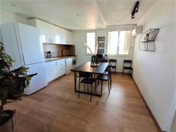 Grand Appartement (Max 10 personnes) à 20 min de la mer
