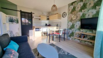 GIENS studio proche plage de sable fin LESCLESDENICOLE