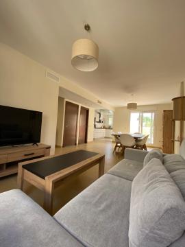 Spacious family house near beach