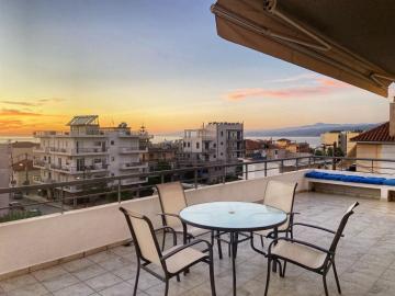 Seaside apartment, walking distance to the beach.