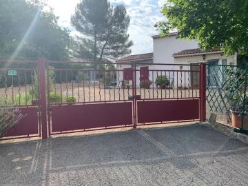 « Idabella » Studio neuf dans villa avec jardin à la campagne.