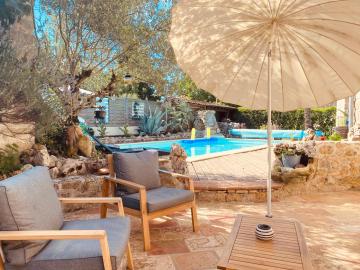 Belle chambre avec piscine et jacuzzi