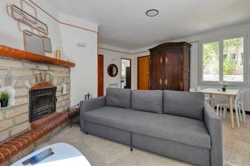 Nice apartment in a quiet villa in Ventabren