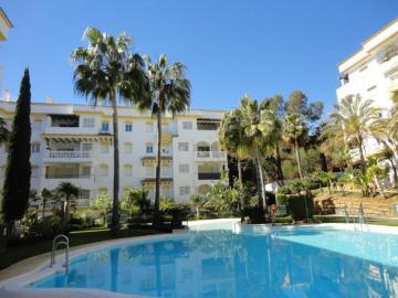 APPARTEMENT NEAR HOTEL NH MARBELLA