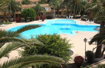 Dunes Apartment Mango with Garden, Pool, Wifi & near the Beach by Holidays Home