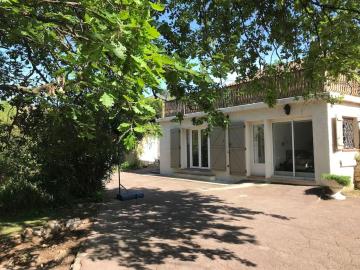 Très grande Villa pour 1 famille ou plusieurs...