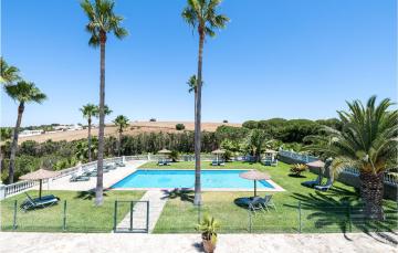 Awesome Apartment In Barbate With Outdoor Swimming Pool, Swimming Pool And 1 Bedrooms