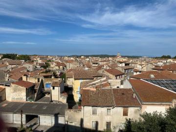 Bel appartement avec vue sur les toits (nouveau)