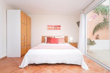 'Bloom' Peaceful Beachside Bungalow