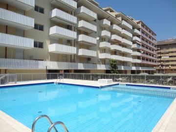 Beautiful Apartment For 4 Persons-pool-tv
