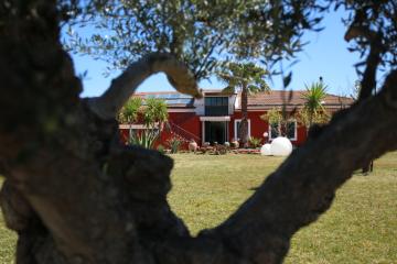 Airport Farmhouse Pirrera