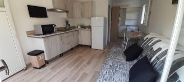 STUDIO REFAIT A NEUF - 150m DE LA PLAGE