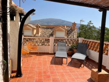 Casa Abuela, cheerful cosy 2 bedroom whitewashed village house