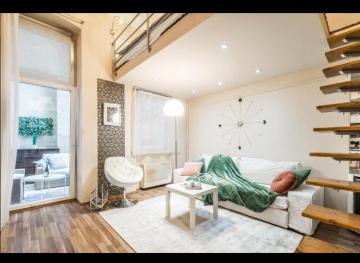 Center Studio with Sauna and Patio