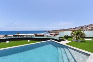 Playa del Hombre MC by VillaGranCanaria