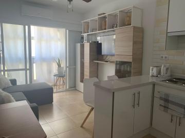 Lovely 1bedroom renewed apartment with 3 pools