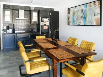 HomelyStay - Marbella, Puerto Banus