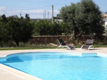 Vlla and annexe with air conditioning and private pool
