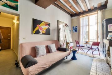 Original apartment in the 3rd district
