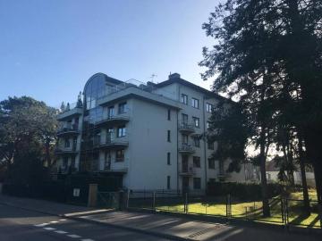 Apartament przy promenadzie i morzu z balkonem
