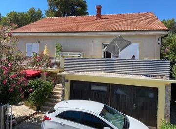 Apartments by the sea Jelsa, Hvar - 8747