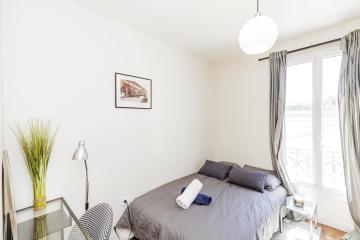 Bright 12m ideal for couple in Saint-Ouen