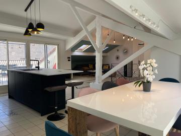 Superbe loft avec terrasse à 2 pas du palais des papes