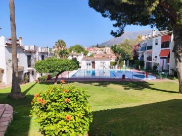 Modern Rustic Terrace house only 20 mins walk to centre of Marbella