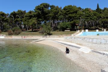 Apartments by the sea Pula - 13401