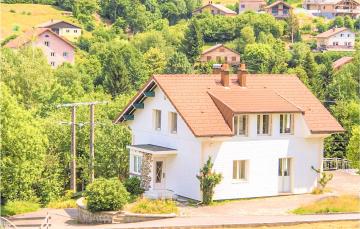 Beautiful home in Gerardmer with 5 Bedrooms and WiFi