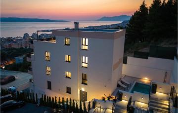 Beautiful home in Makarska with Outdoor swimming pool, WiFi and Heated swimming pool