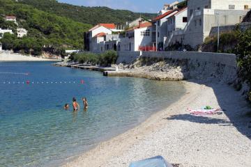 Apartments by the sea Pucisca, Brac - 770